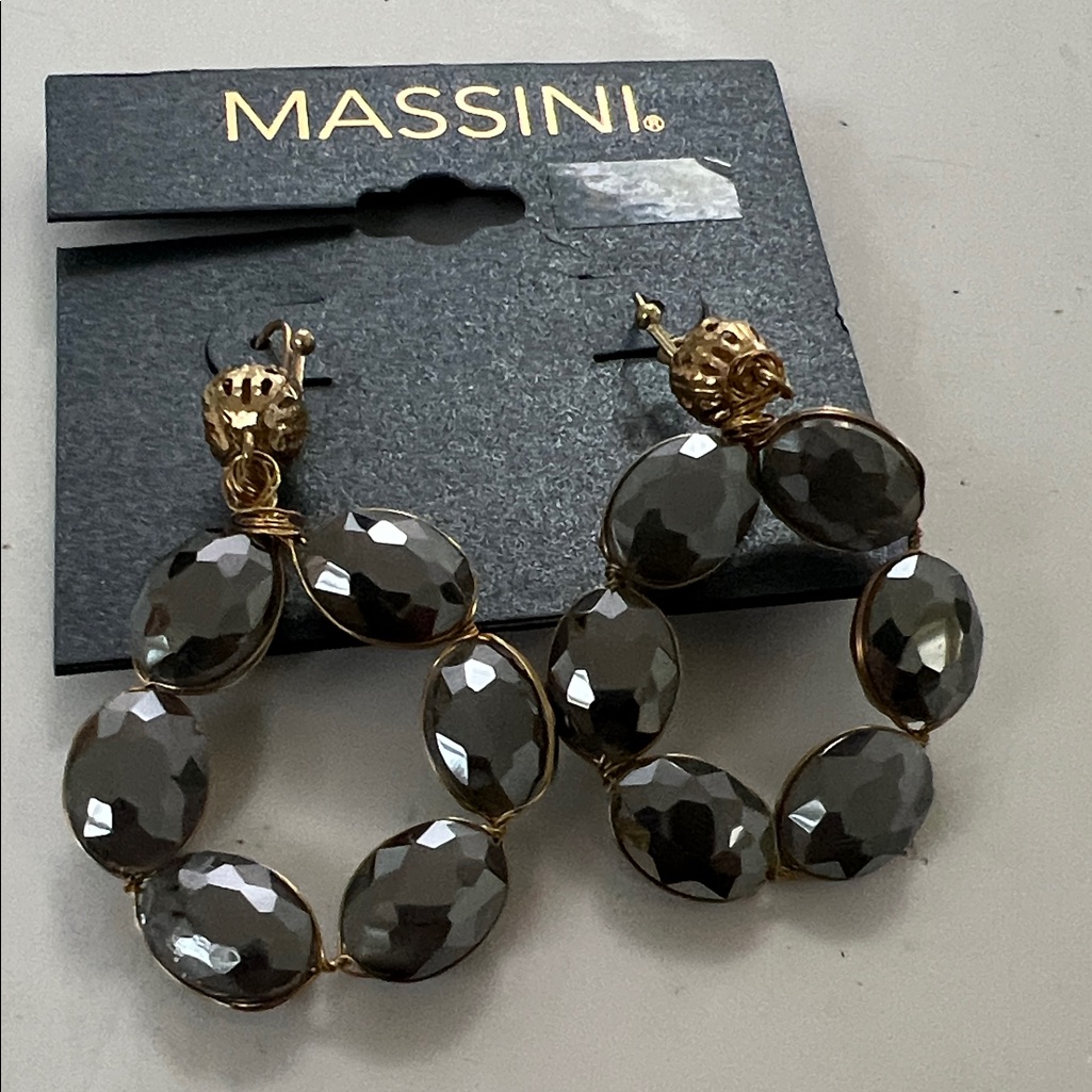 Massini Grey Skies Faceted Drop Earrings 13$